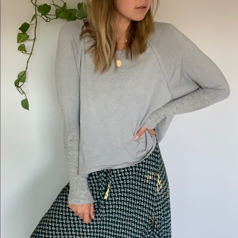SOFT SWEATER